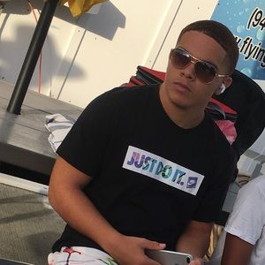 Meet your Posher, Roy